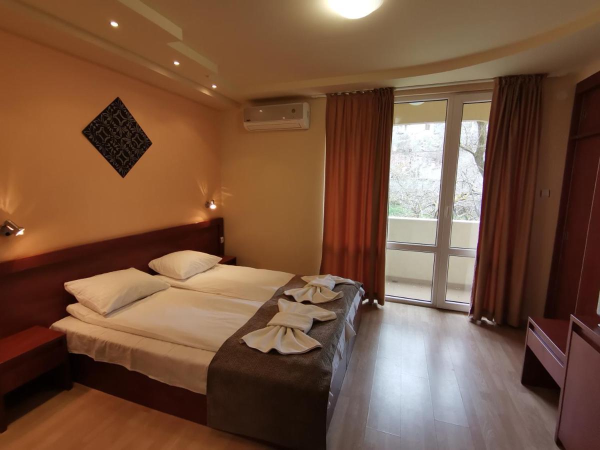 Hotel Paris Relax Zone Balchik Exterior foto