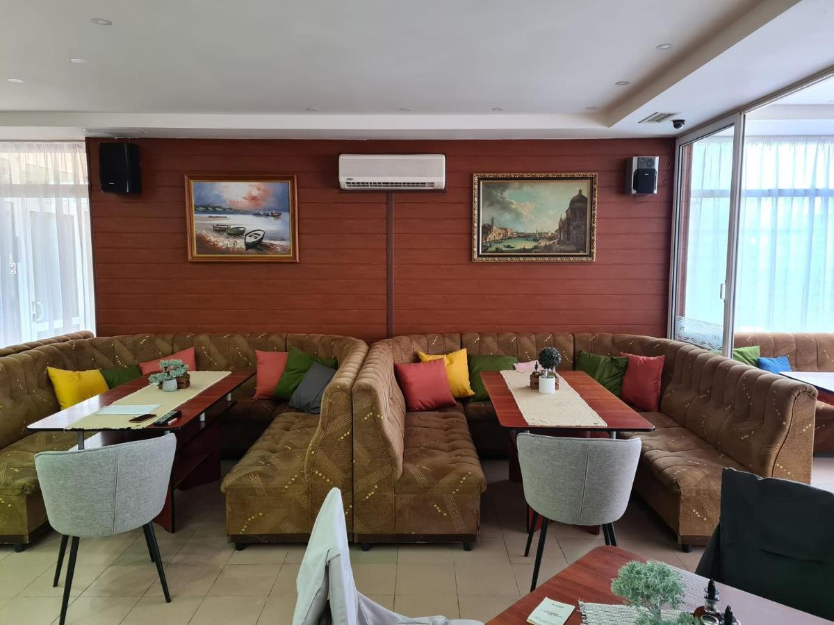 Hotel Paris Relax Zone Balchik Exterior foto