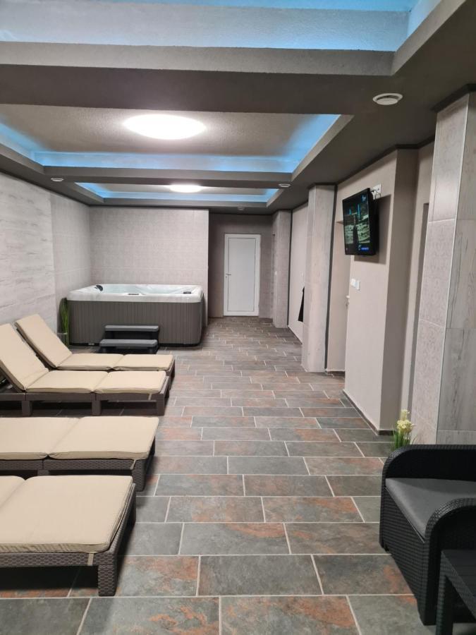 Hotel Paris Relax Zone Balchik Exterior foto