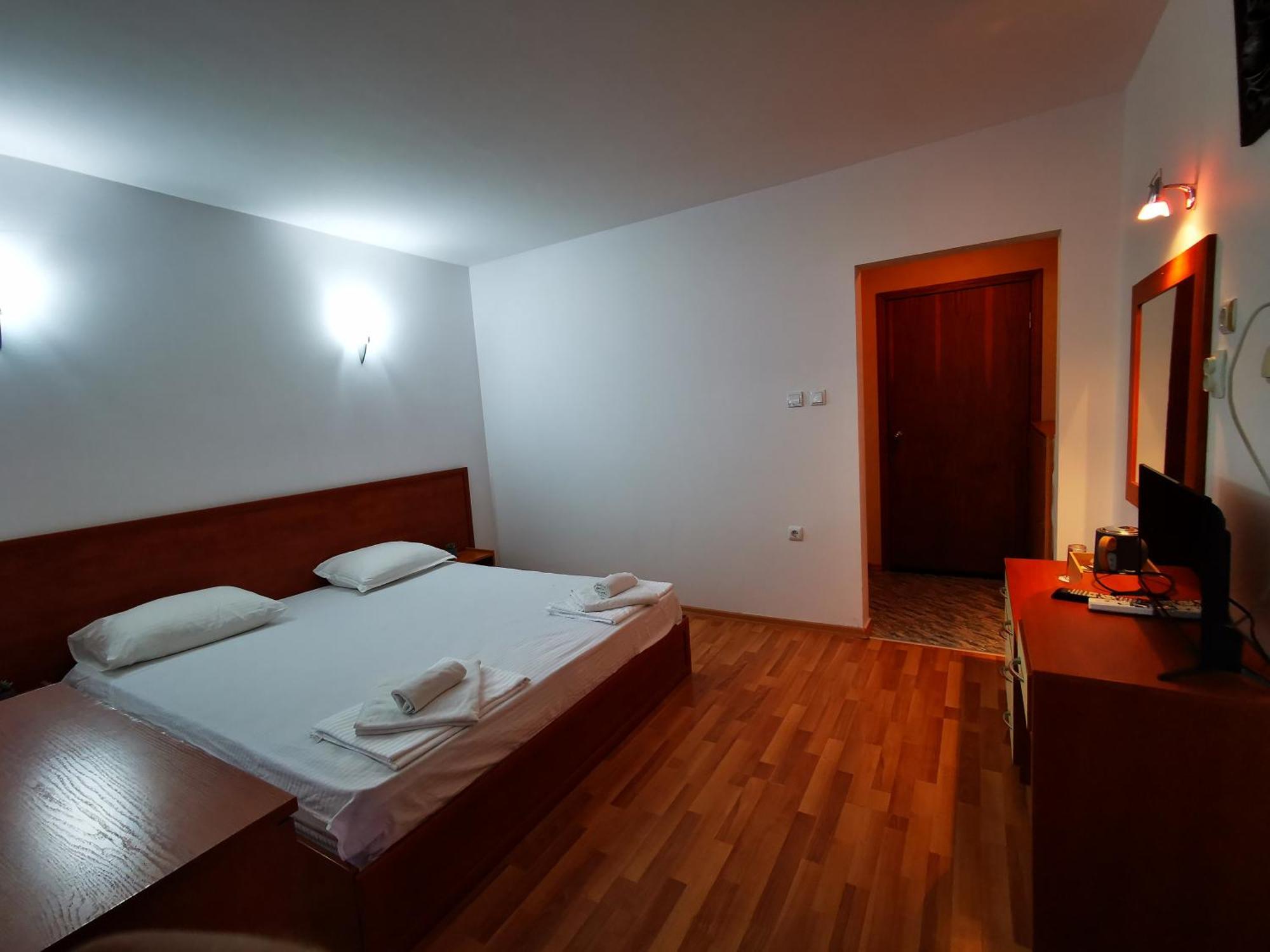 Hotel Paris Relax Zone Balchik Exterior foto