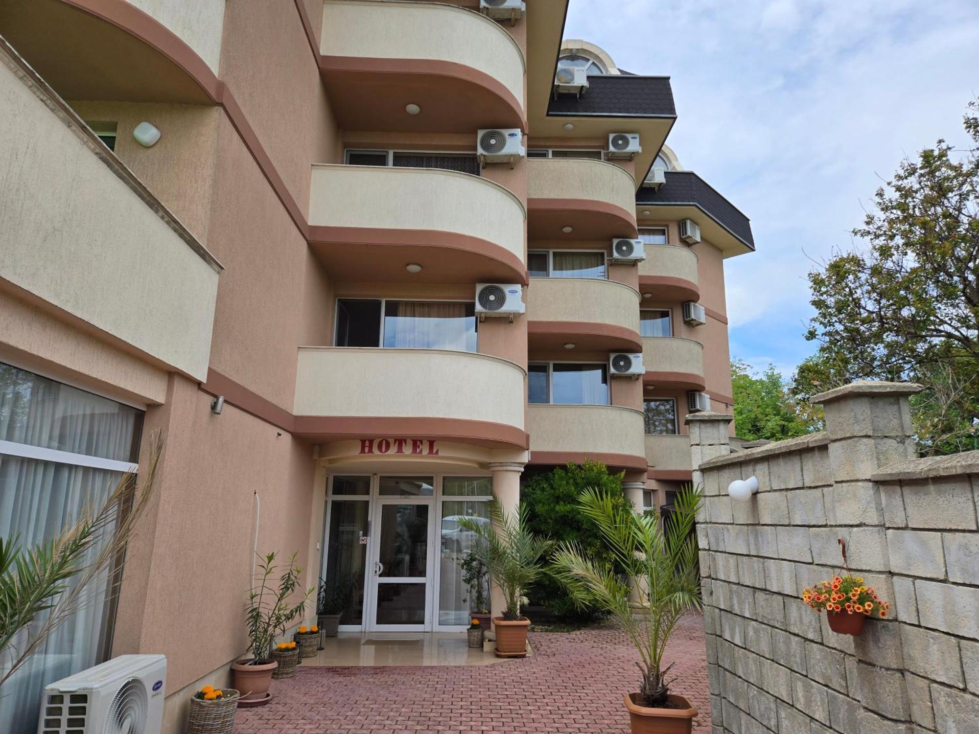 Hotel Paris Relax Zone Balchik Exterior foto